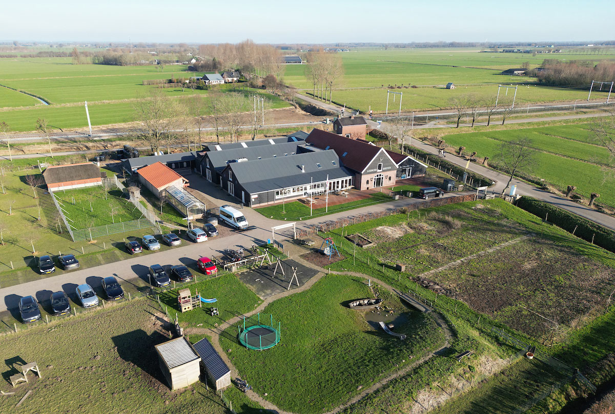 De Leidsche Hoeven voor de brand